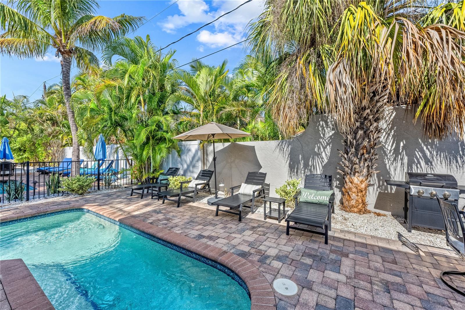 POINT O ROCKS TERRACE ADD - Residential Income