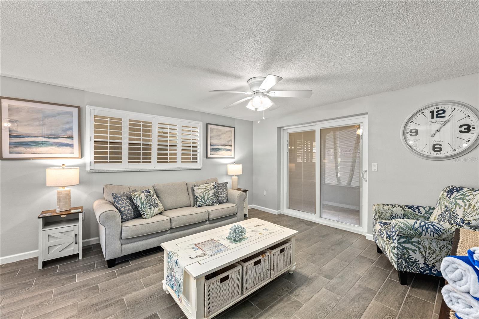 POINT O ROCKS TERRACE ADD - Residential Income