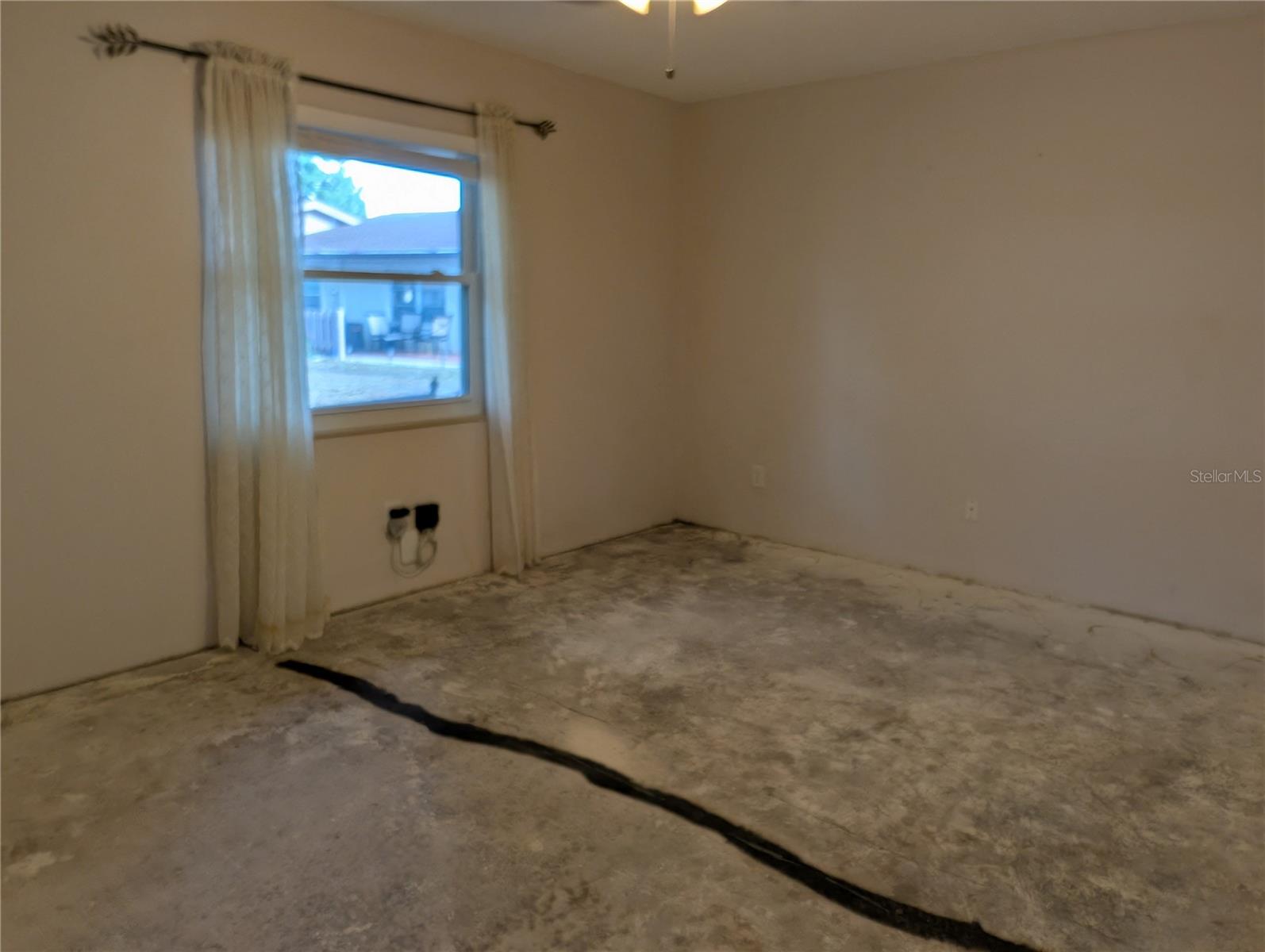 LAKE TIPPECANOE - Residential