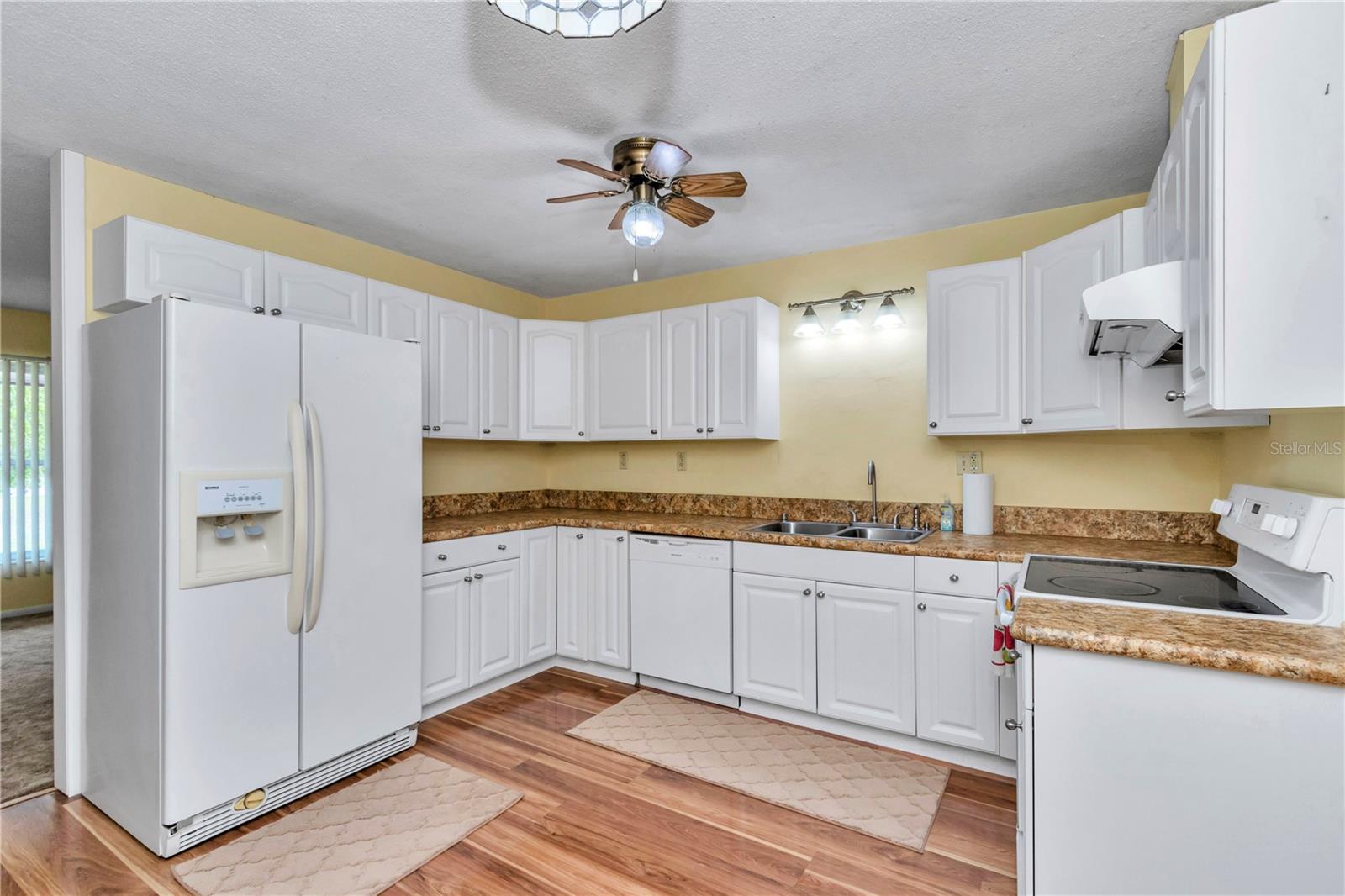 RAINBOW LAKES ESTATE - Residential