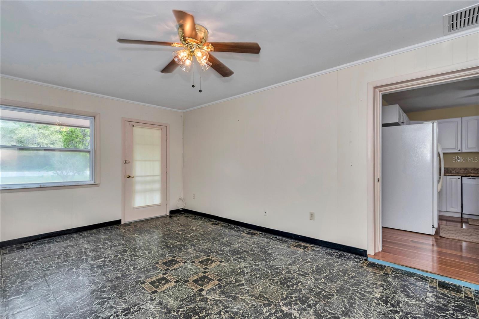 RAINBOW LAKES ESTATE - Residential