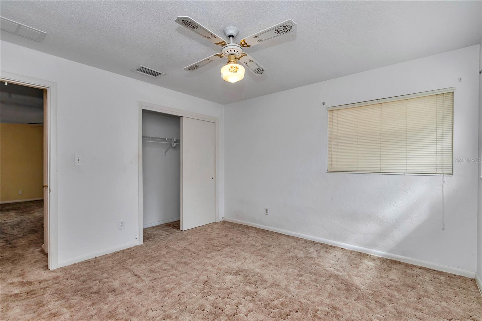 RAINBOW LAKES ESTATE - Residential