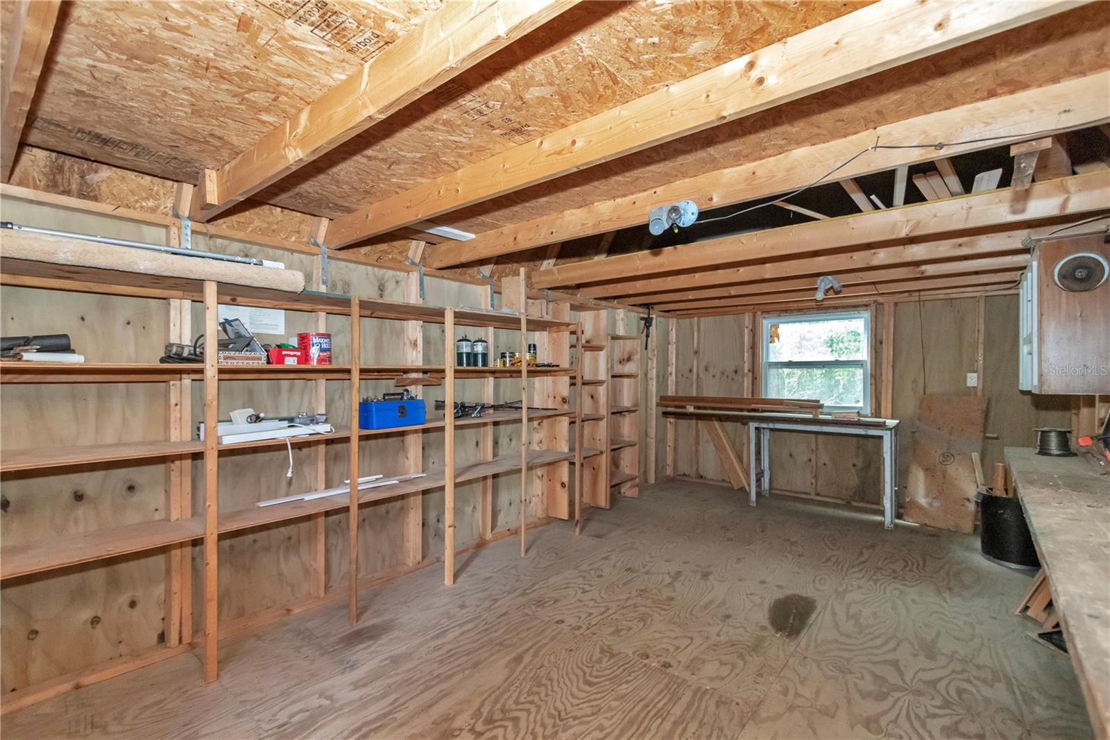 RAINBOW LAKES ESTATE - Residential