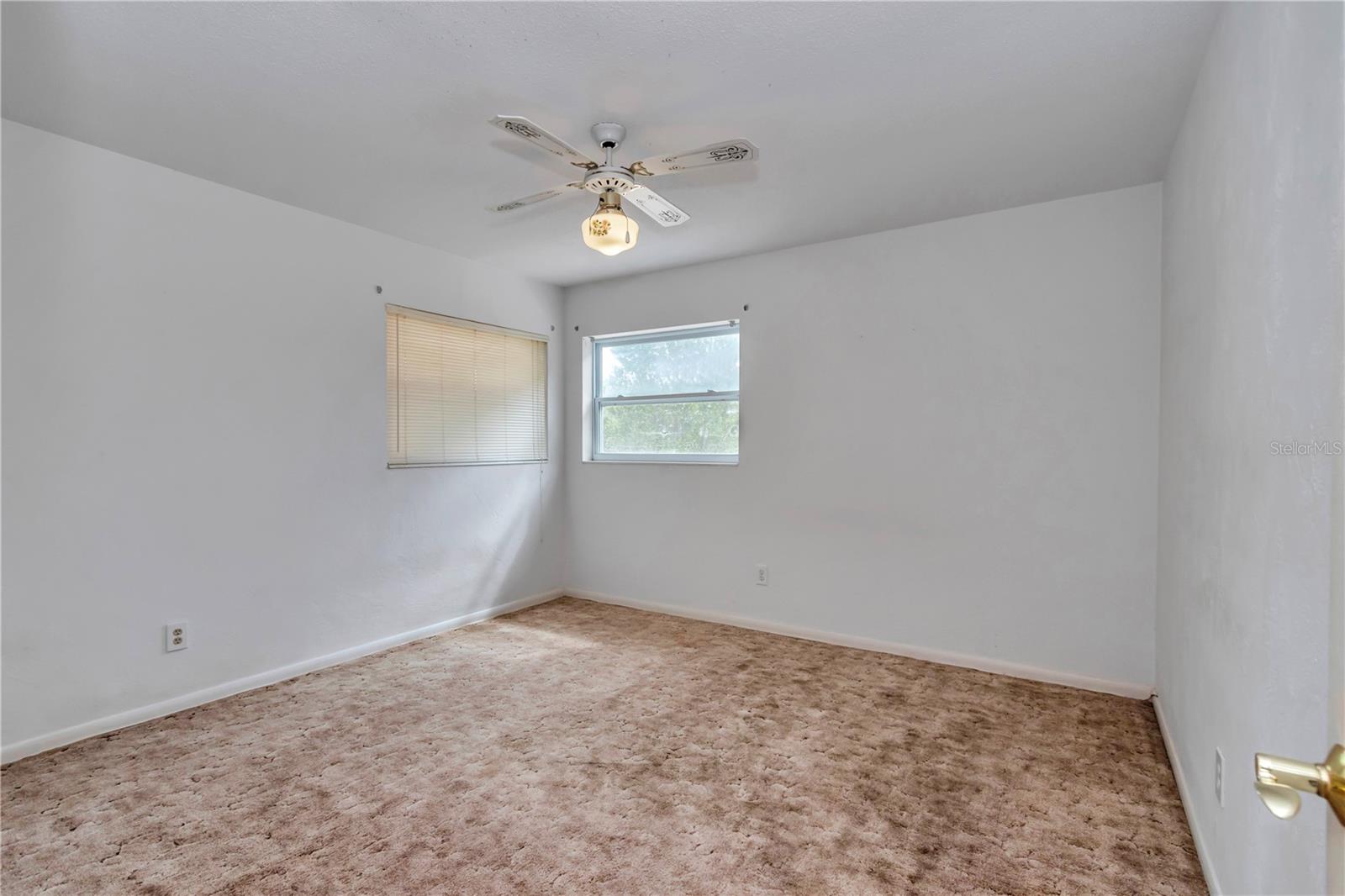 RAINBOW LAKES ESTATE - Residential