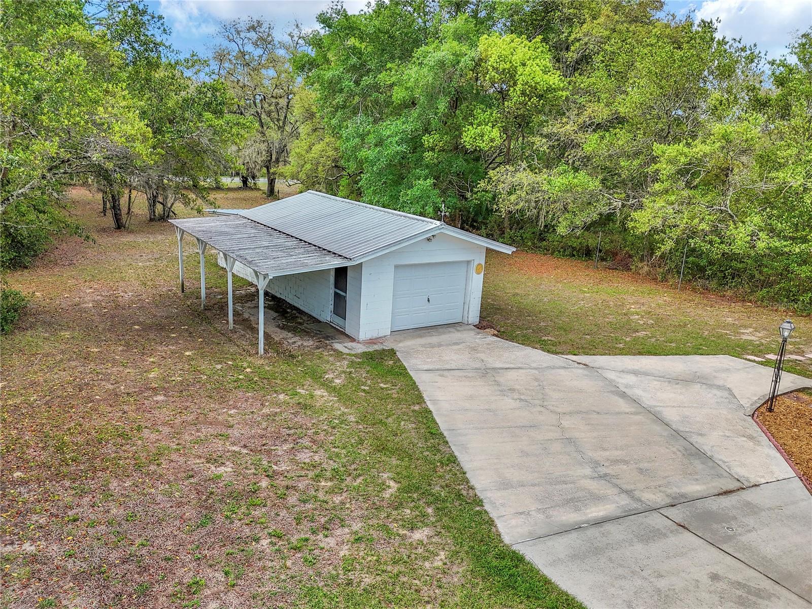 RAINBOW LAKES ESTATE - Residential