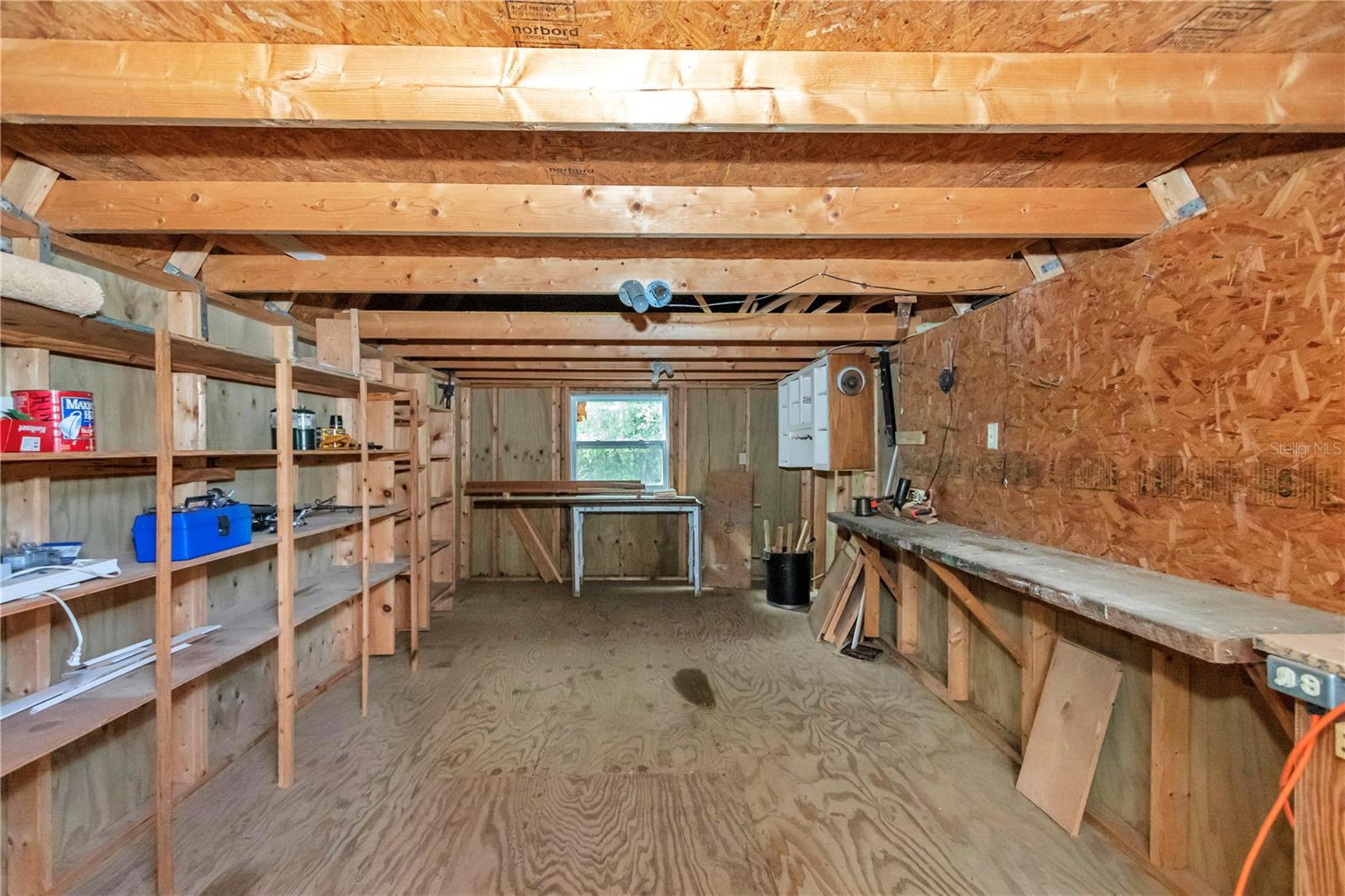 RAINBOW LAKES ESTATE - Residential