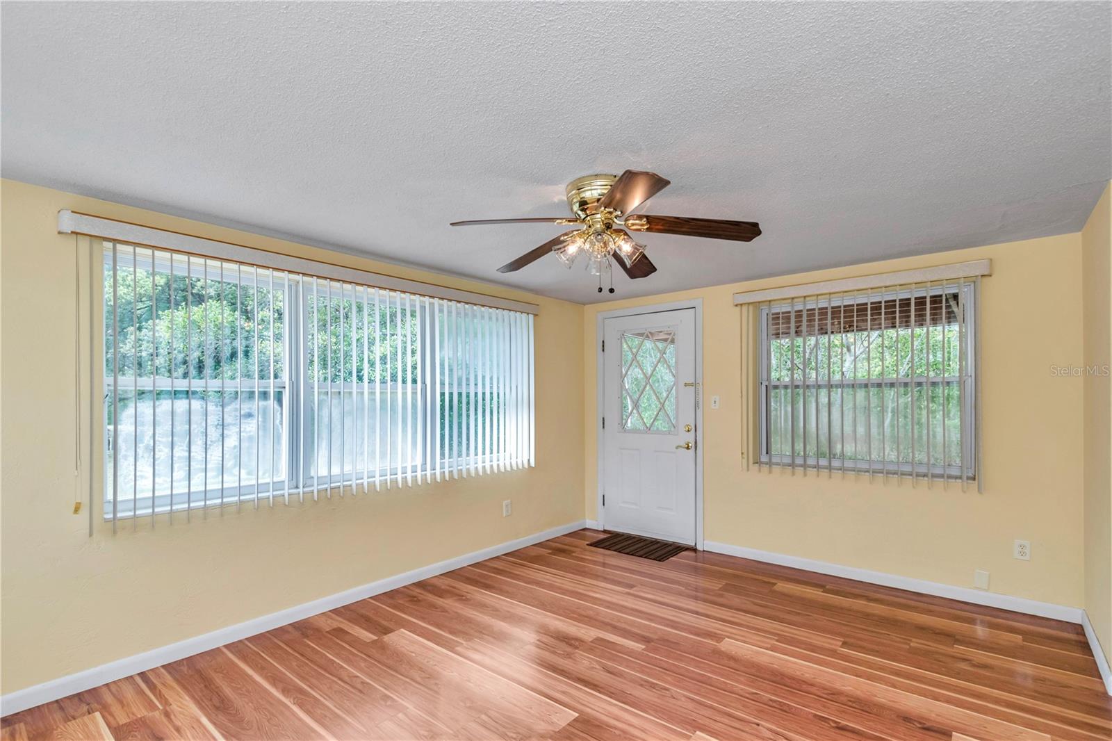 RAINBOW LAKES ESTATE - Residential