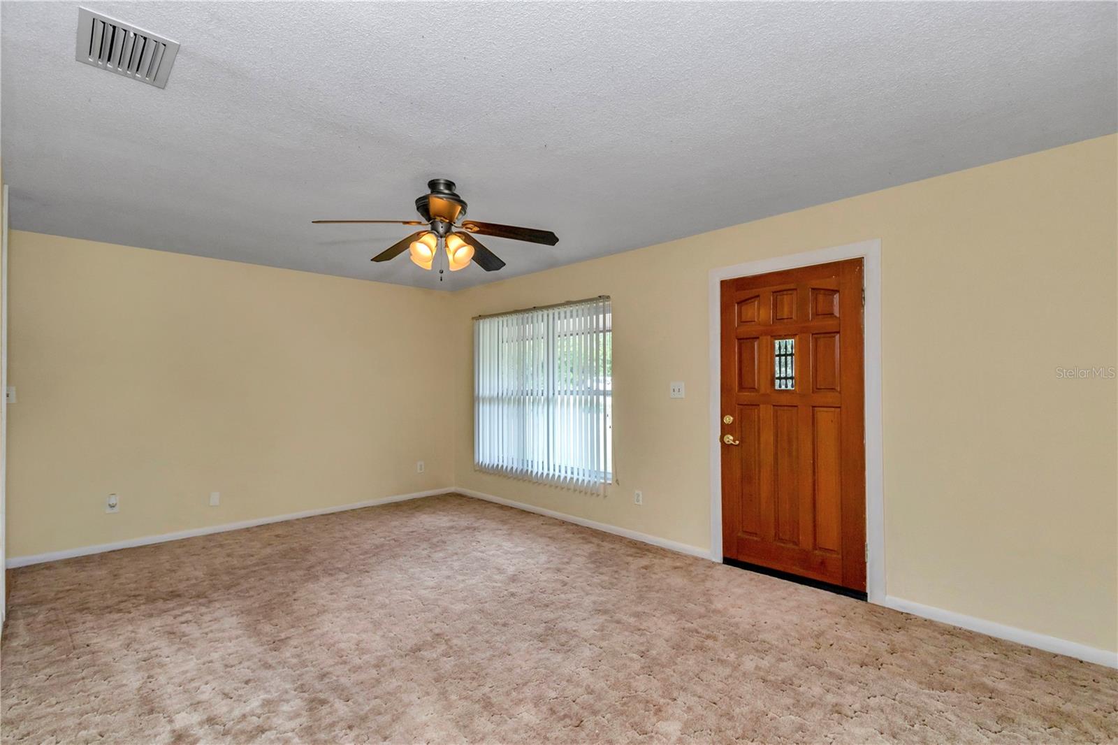 RAINBOW LAKES ESTATE - Residential