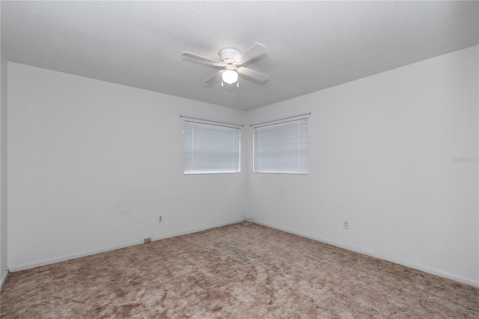 RAINBOW LAKES ESTATE - Residential