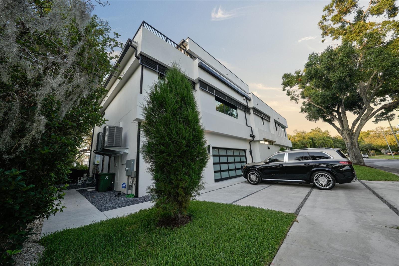 SUNSET PARK - Residential