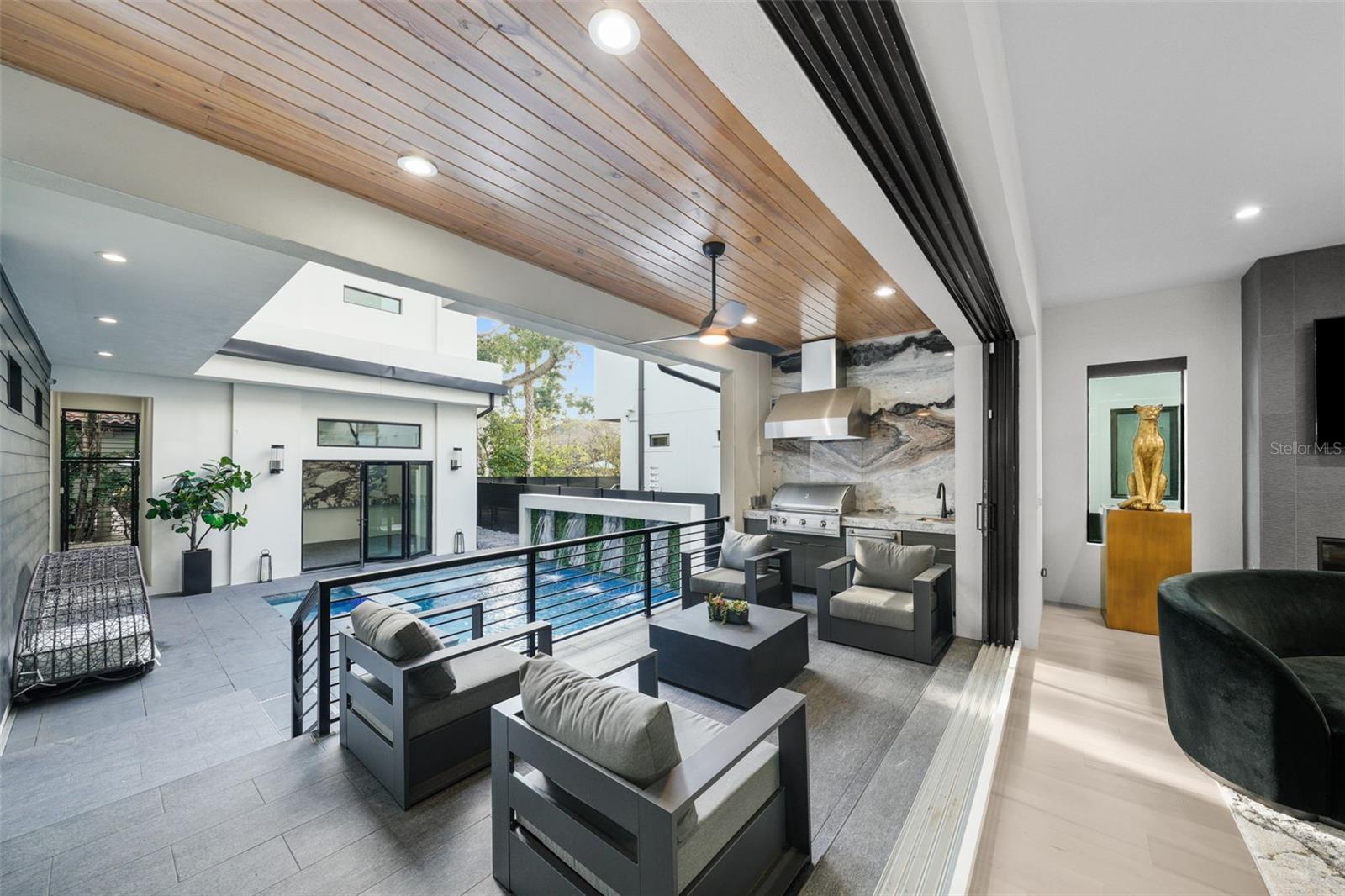 SUNSET PARK - Residential