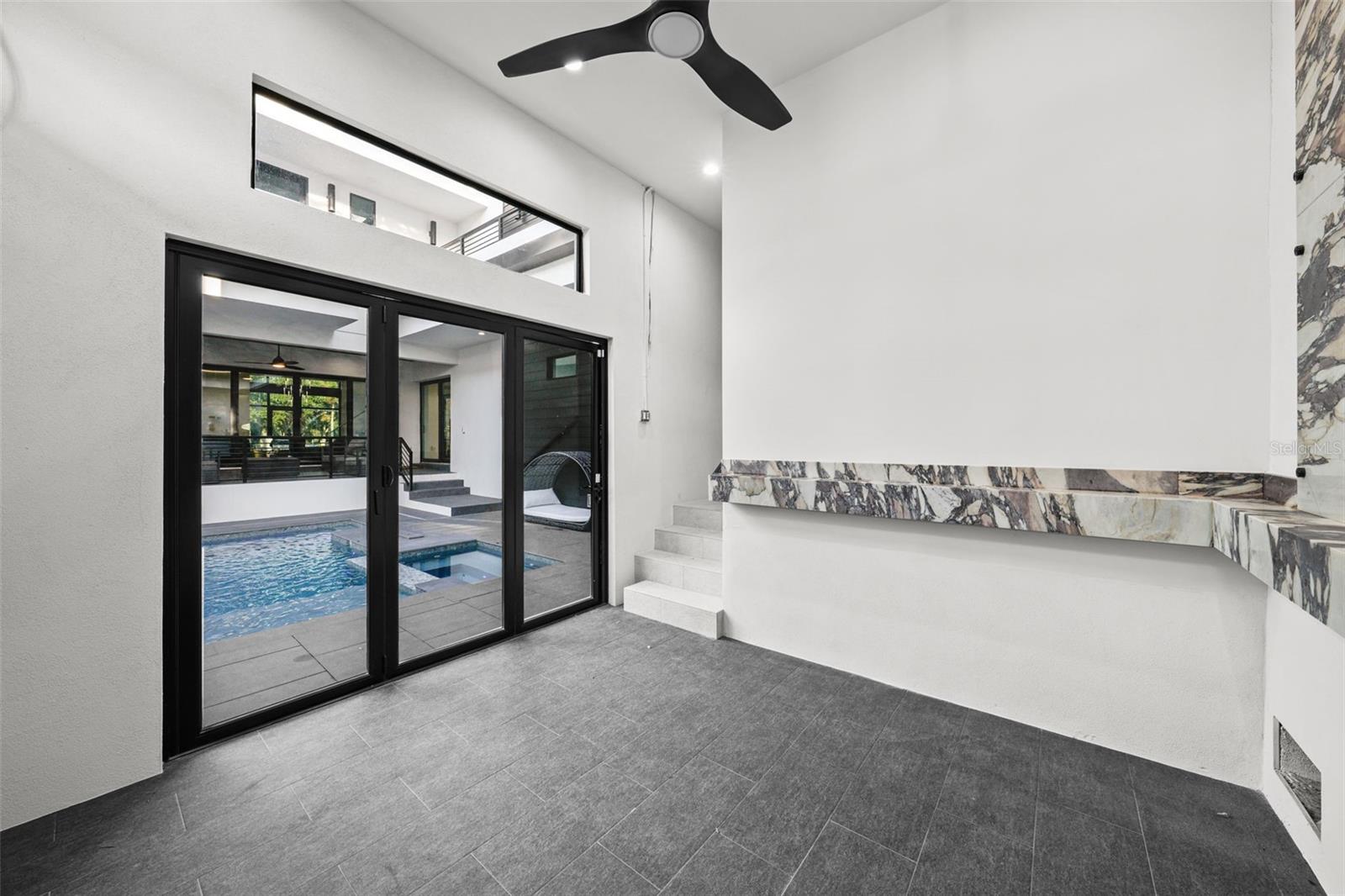 SUNSET PARK - Residential