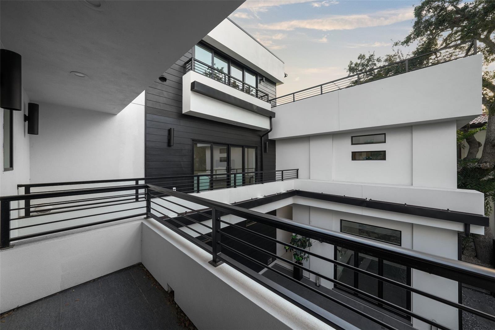 SUNSET PARK - Residential