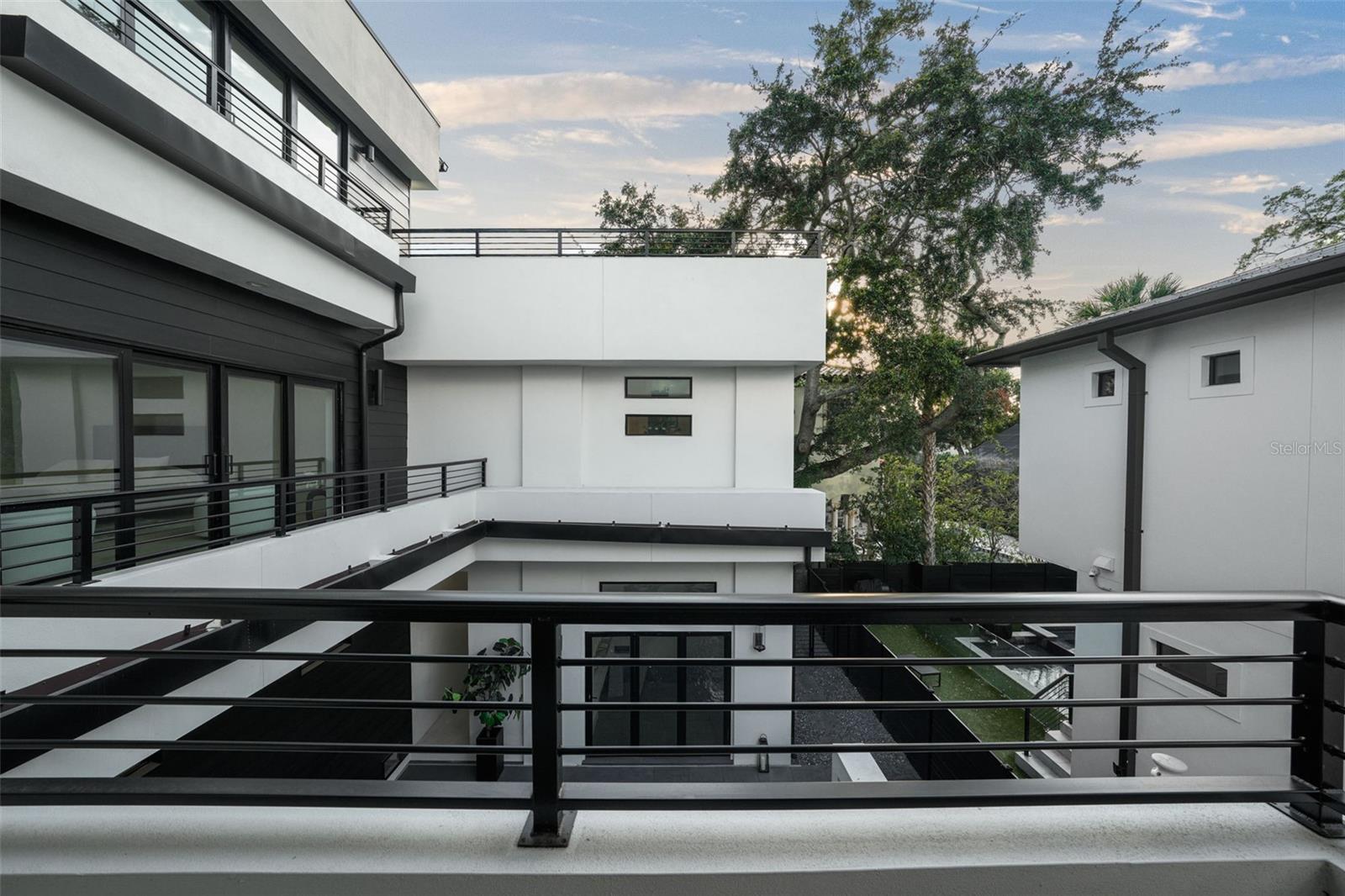 SUNSET PARK - Residential