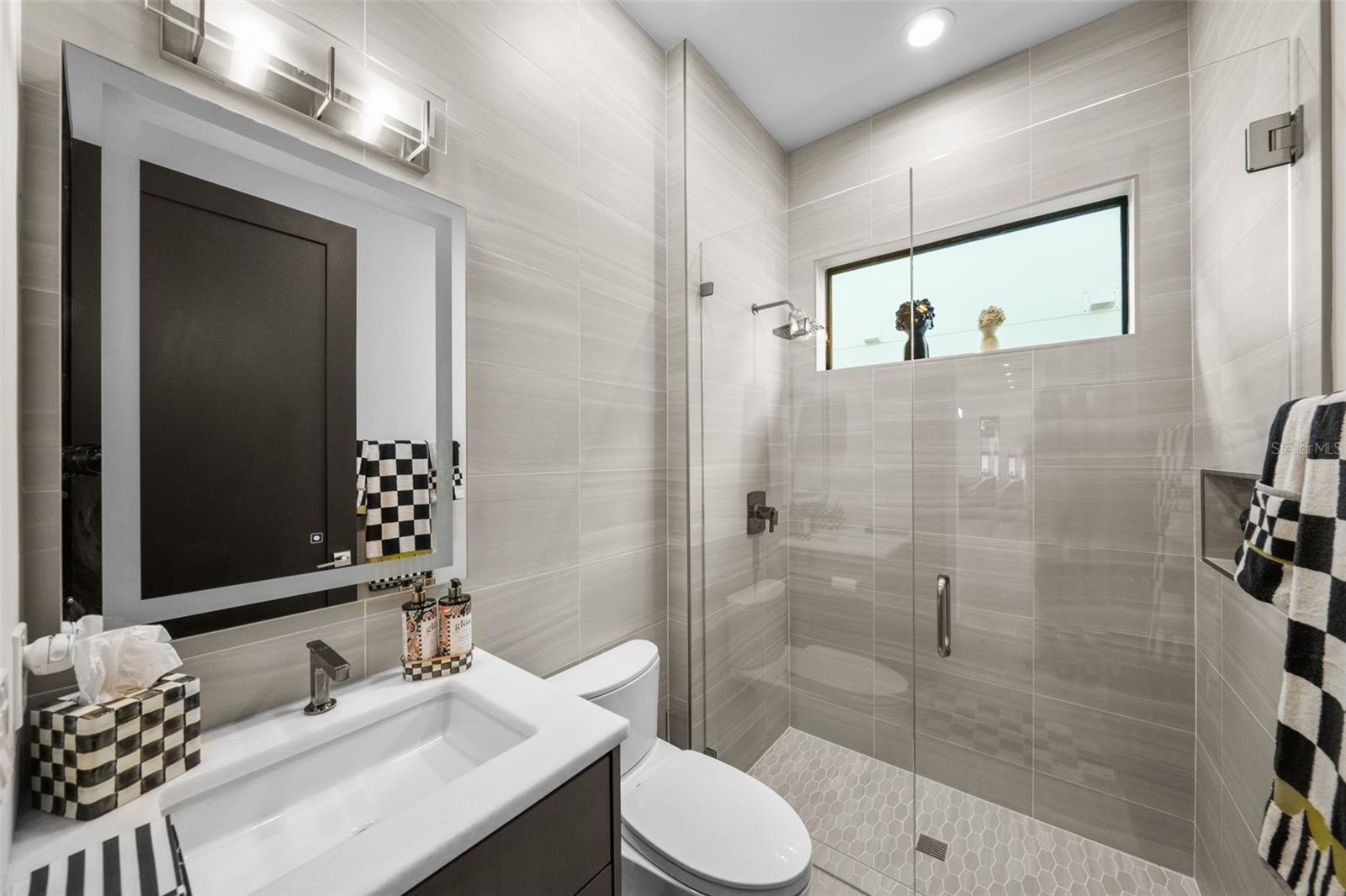 SUNSET PARK - Residential