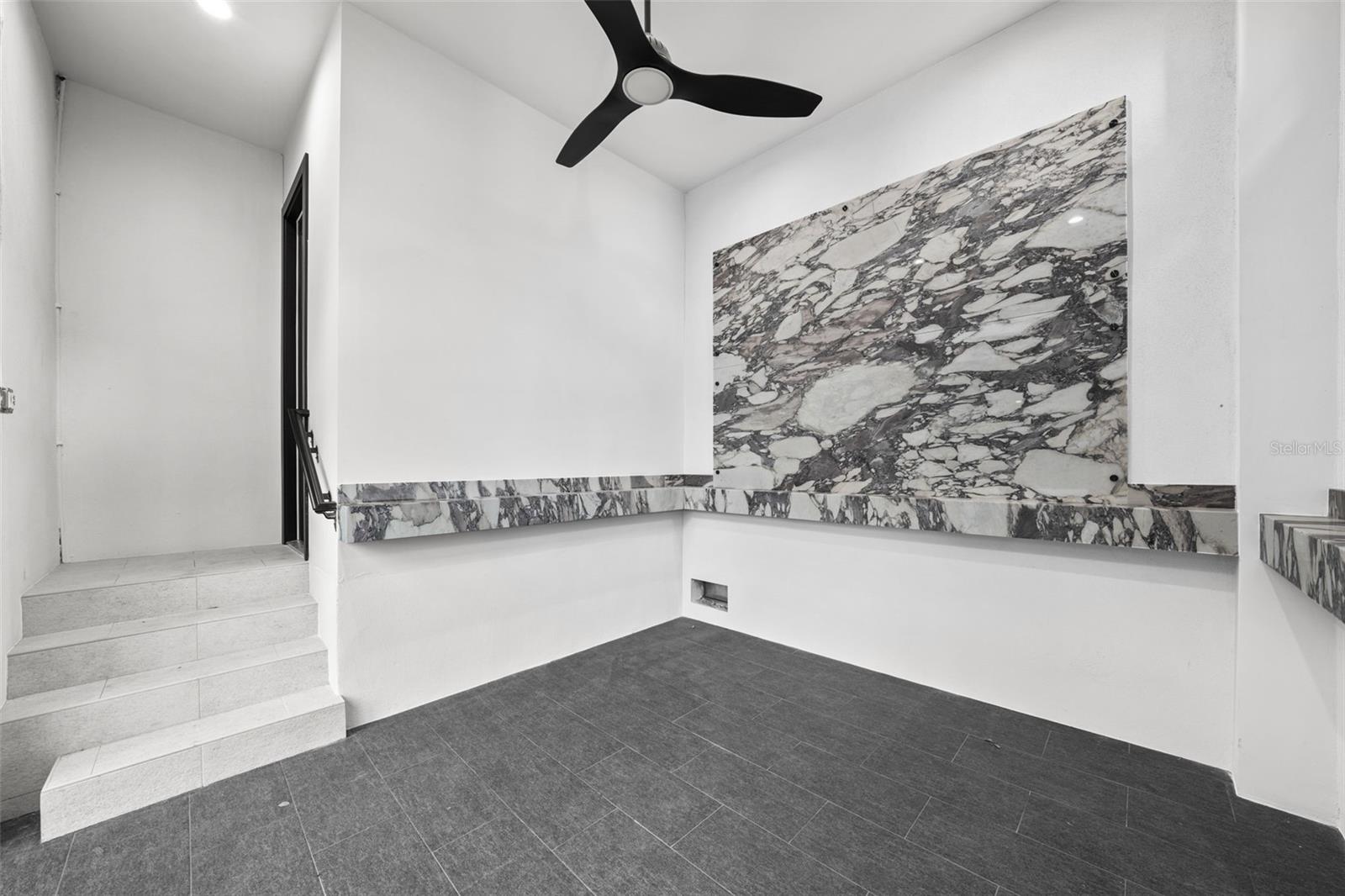 SUNSET PARK - Residential