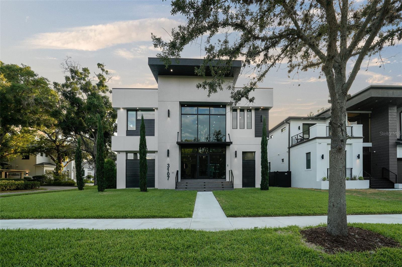 SUNSET PARK - Residential