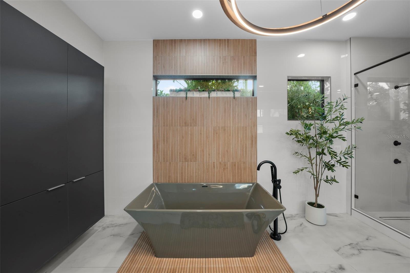 SUNSET PARK - Residential