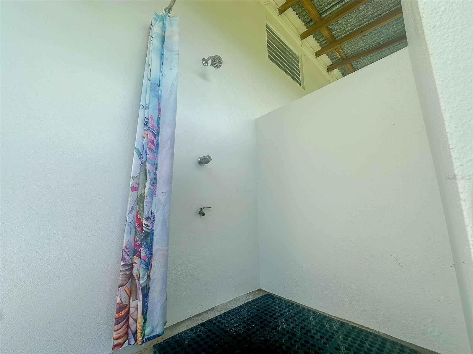 BRAVOS DE BOSTON - Residential