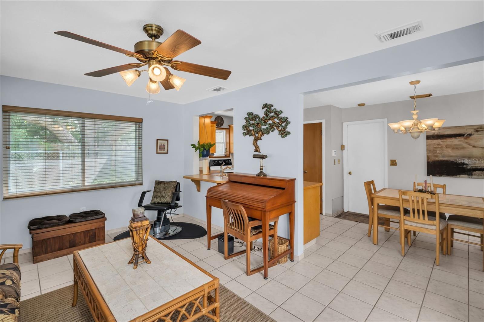 BEACON GROVES UNIT 1 - Residential