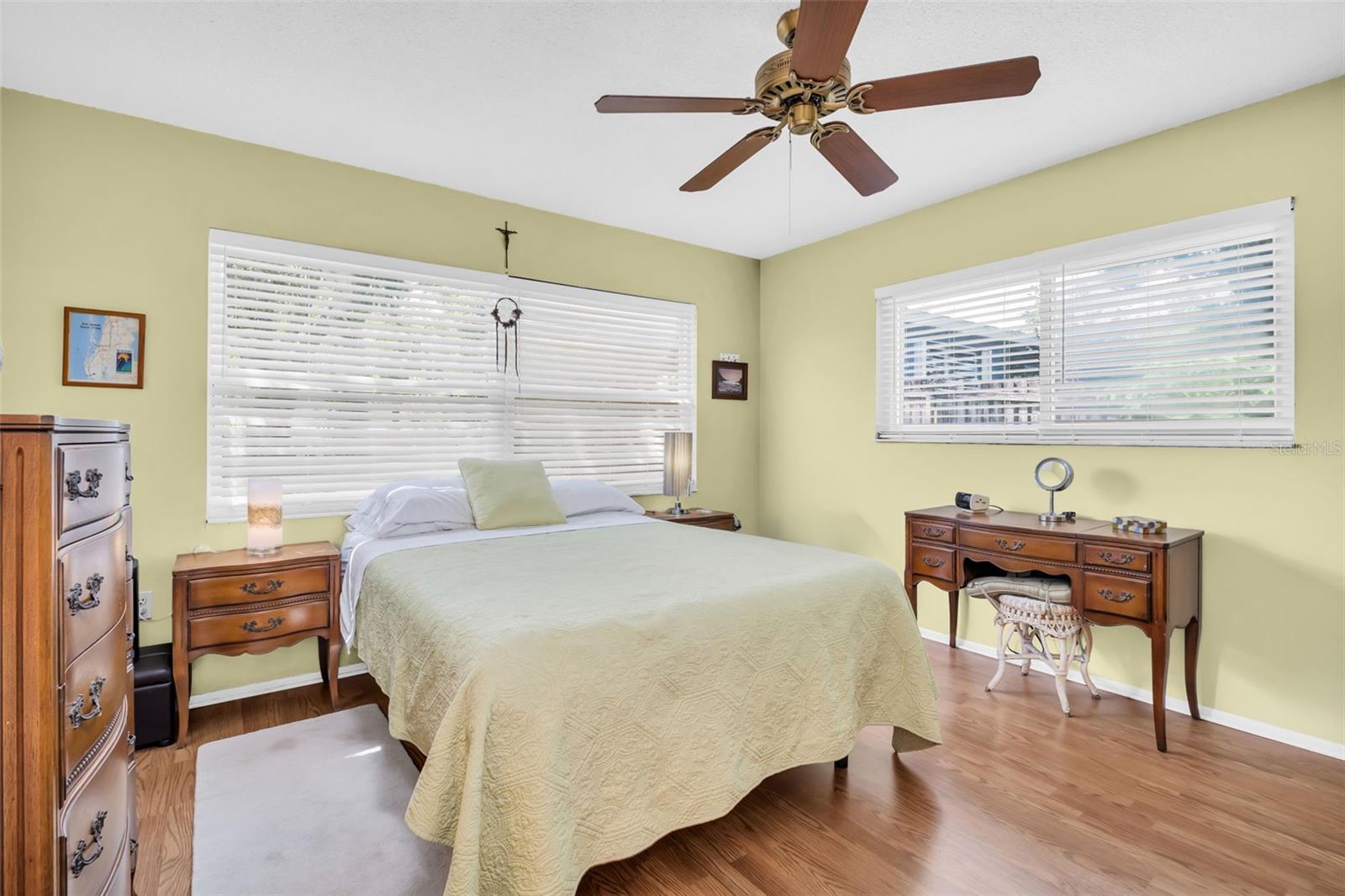 BEACON GROVES UNIT 1 - Residential