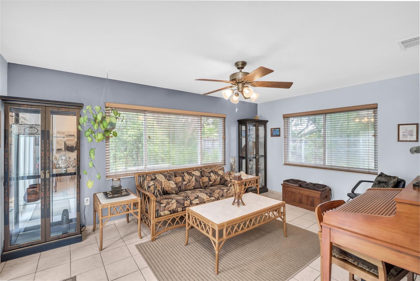 BEACON GROVES UNIT 1 - Residential