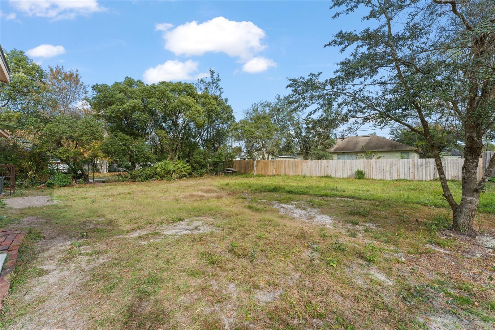 DELTONA LAKES UNIT 17 - Residential