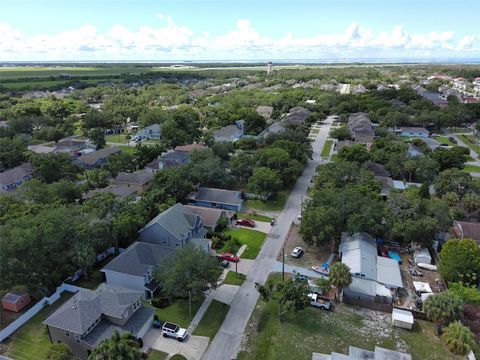 A home in TAMPA