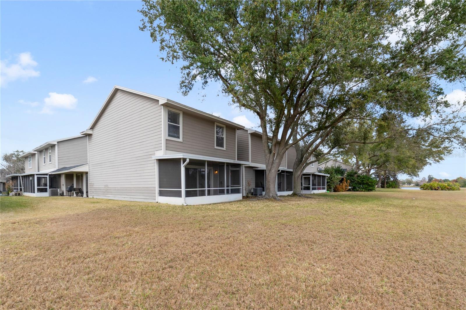 THATCHERS LANDING CONDO 03 - Residential