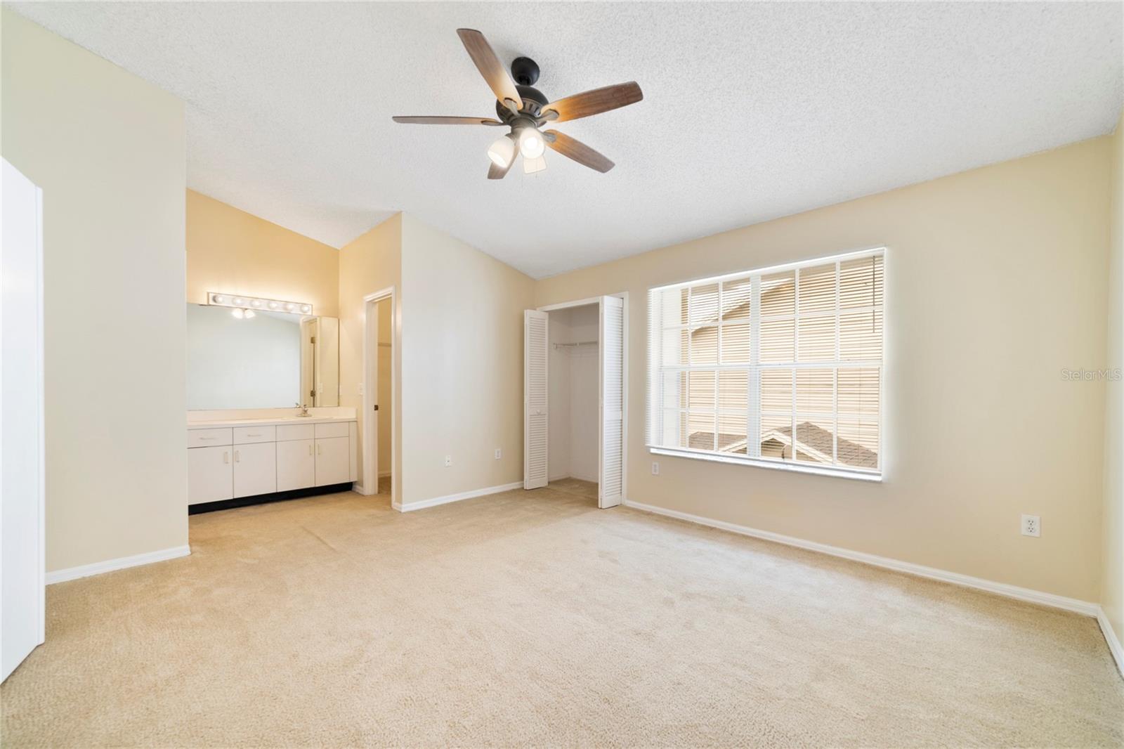 THATCHERS LANDING CONDO 03 - Residential