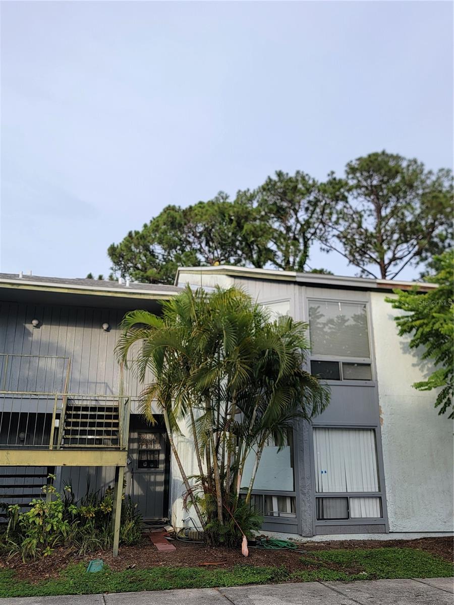NEW IMPROVED PRICE!! **Owner Financing available** Welcome to your new home in the heart of convenience and comfort! This beautifully maintained 2-bedroom, 2-bathroom condo is located on the second floor and offers a peaceful retreat with a picturesque view of the tennis courts nestled within a serene wooded area—perfect for morning coffee or evening relaxation on your private balcony.
Located just minutes from downtown Orlando, with easy access to I-4 and all major highways, this condo offers unbeatable proximity to everything you need—grocery stores, popular shopping centers, and a wide variety of restaurants are all just around the corner.
Whether you're a first-time buyer, downsizing, or looking for a great investment opportunity, this condo checks all the boxes.
