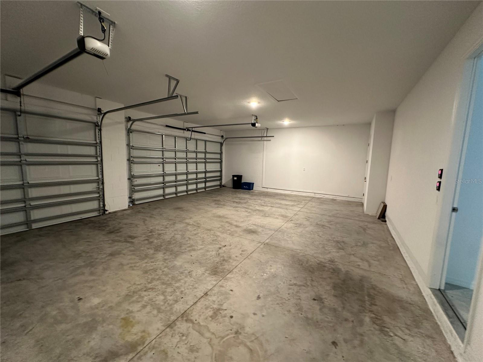 CALESA TOWNSHIP ROAN HILLS PH - Residential