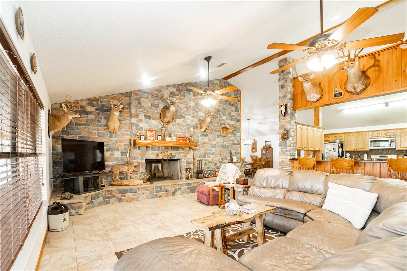 SILVER SPRINGS - Residential