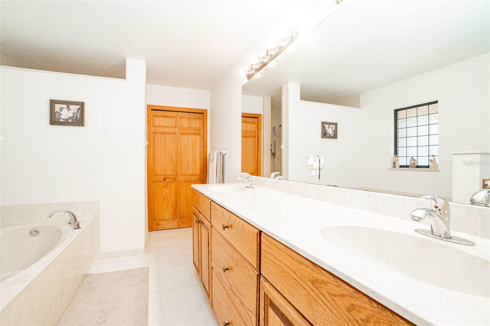 SILVER SPRINGS - Residential
