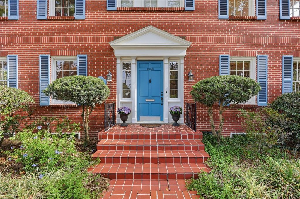 Photo of 2150 NW 7th Lane, Gainesville, FL 32603 (MLS # GC539734)