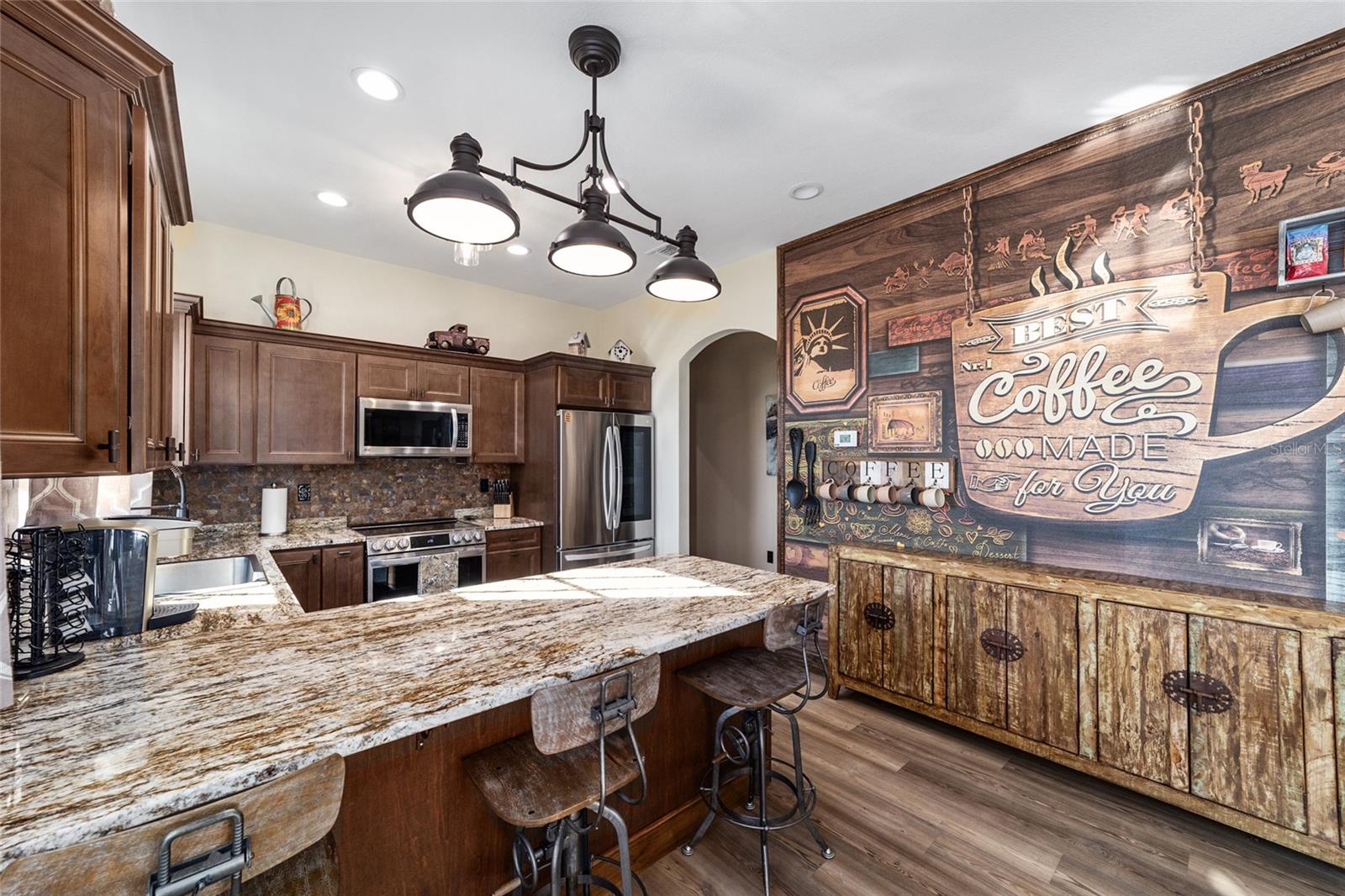 CHEROKEE RIVER RANCH ESTATE - Farm