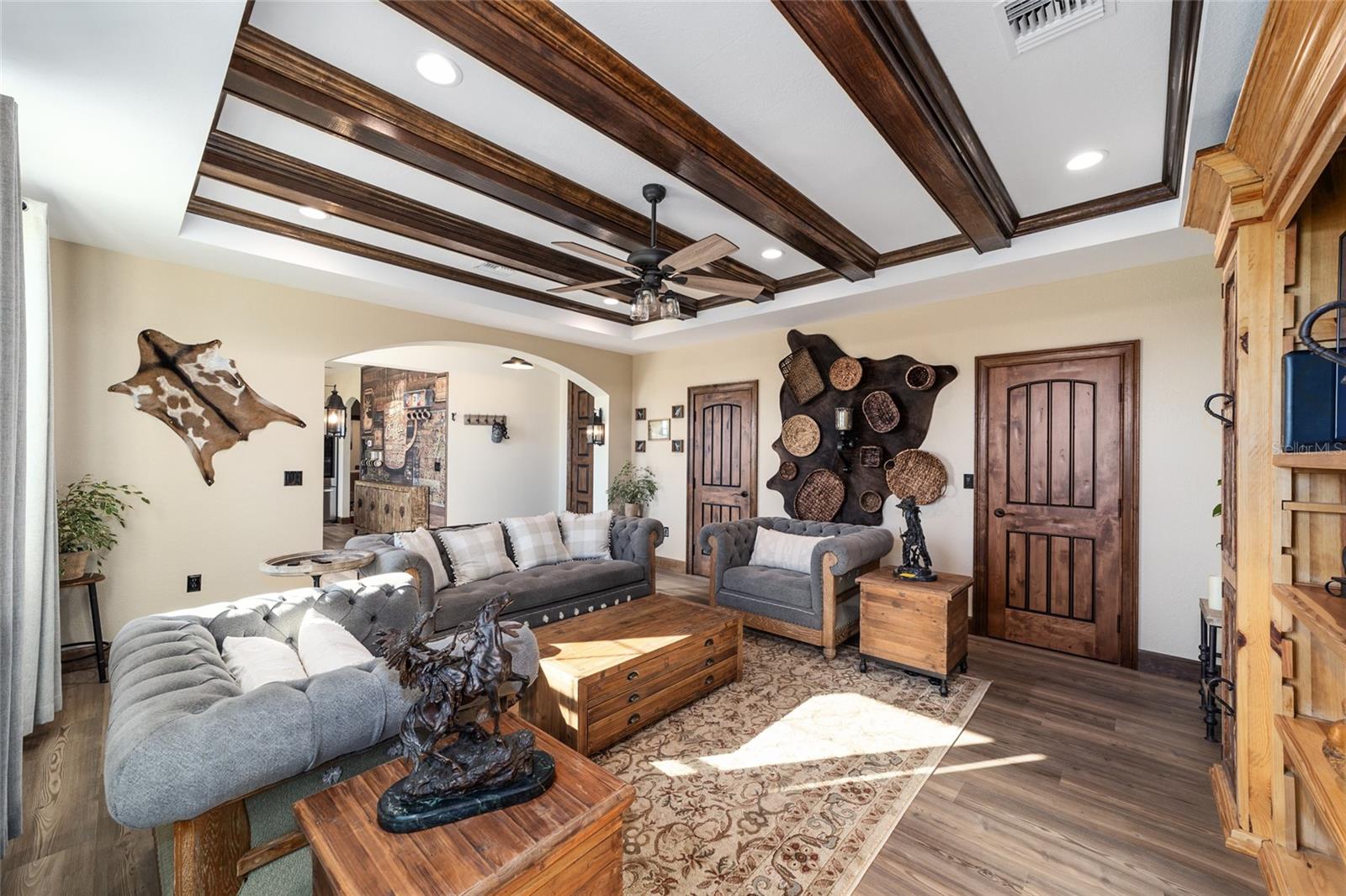 CHEROKEE RIVER RANCH ESTATE - Farm