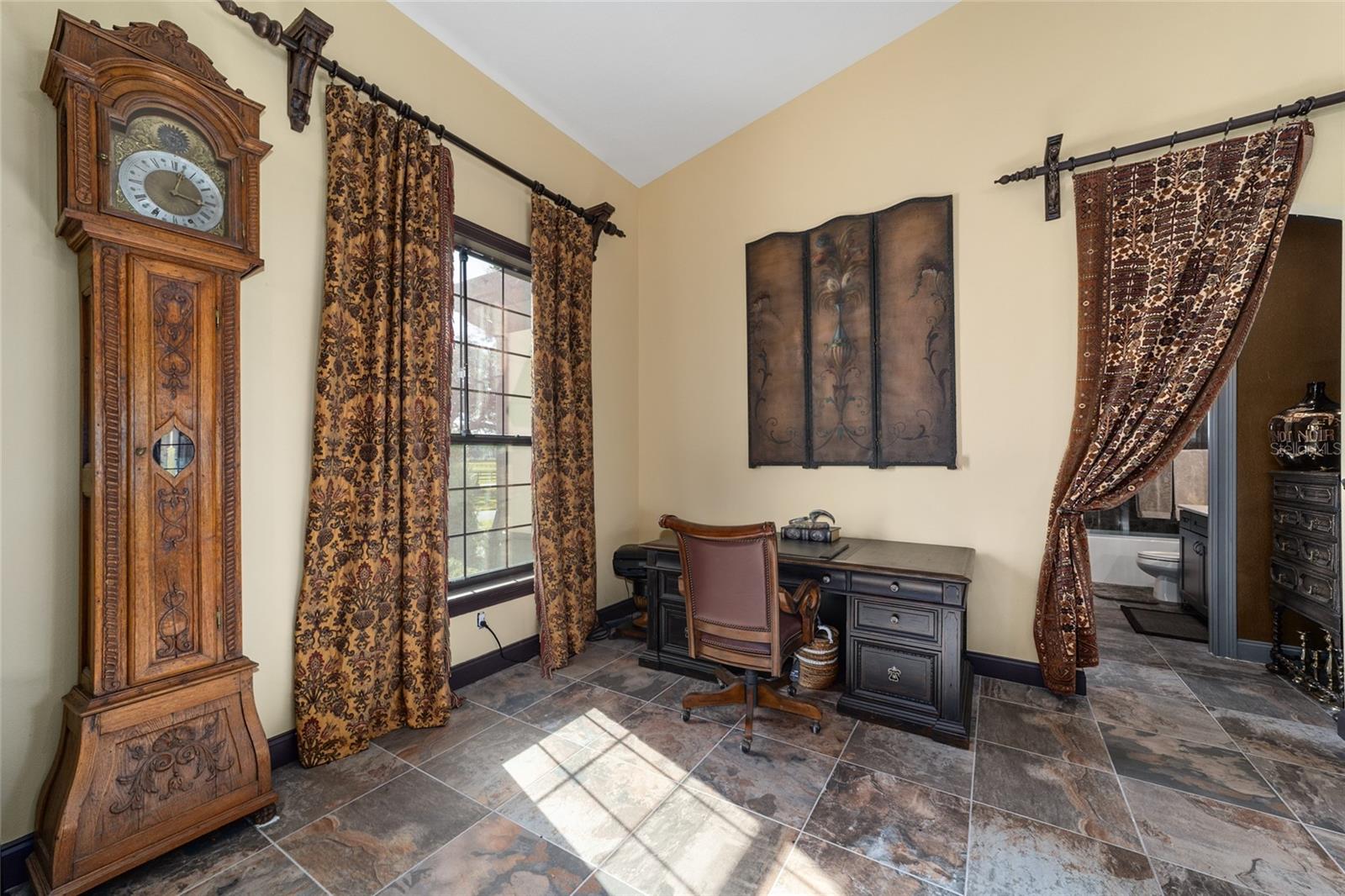 CHEROKEE RIVER RANCH ESTATE - Farm