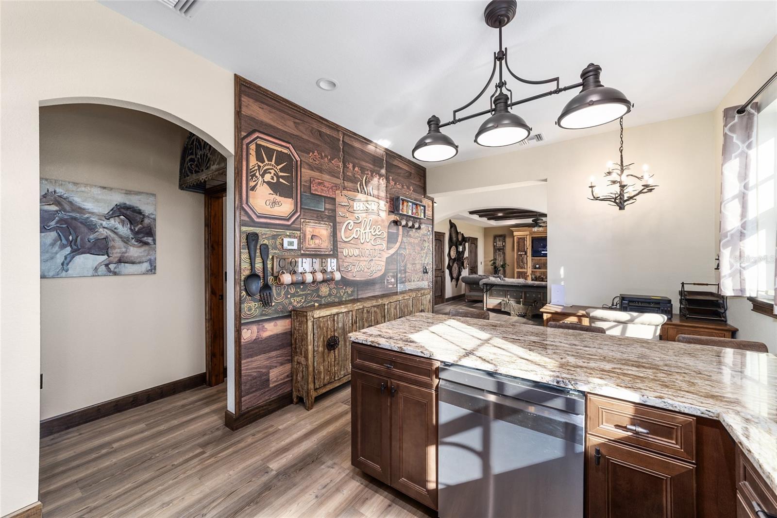 CHEROKEE RIVER RANCH ESTATE - Farm