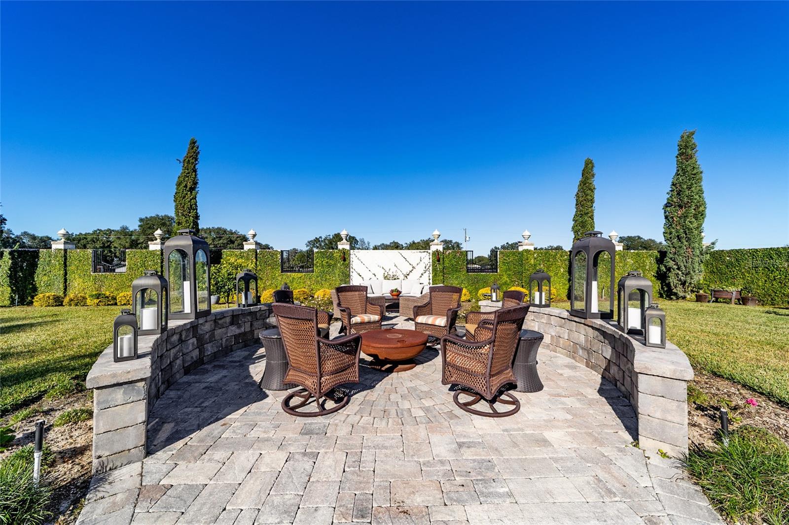 CHEROKEE RIVER RANCH ESTATE - Farm