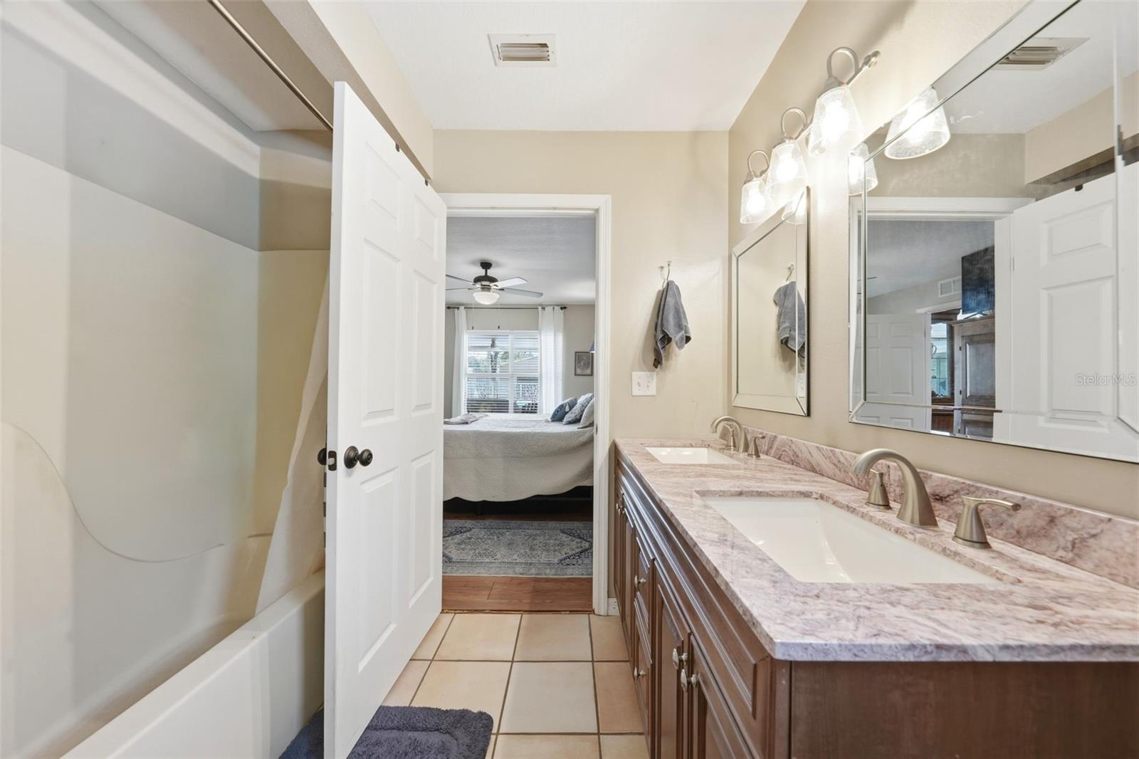 ROLLING HILLS UN 01 A - Residential