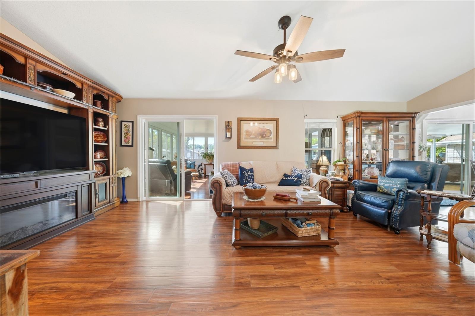 ROLLING HILLS UN 01 A - Residential