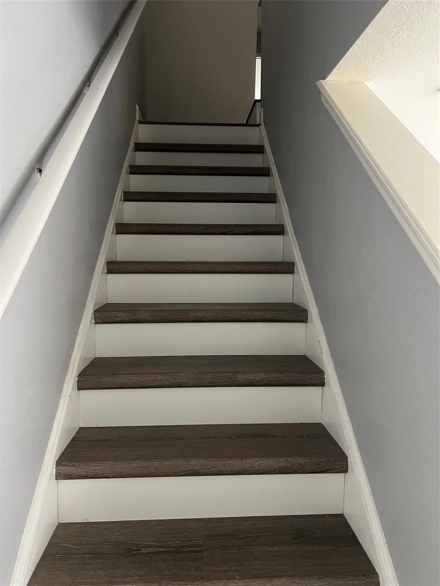 SUNSET POINTE TWNHMS - Residential Lease