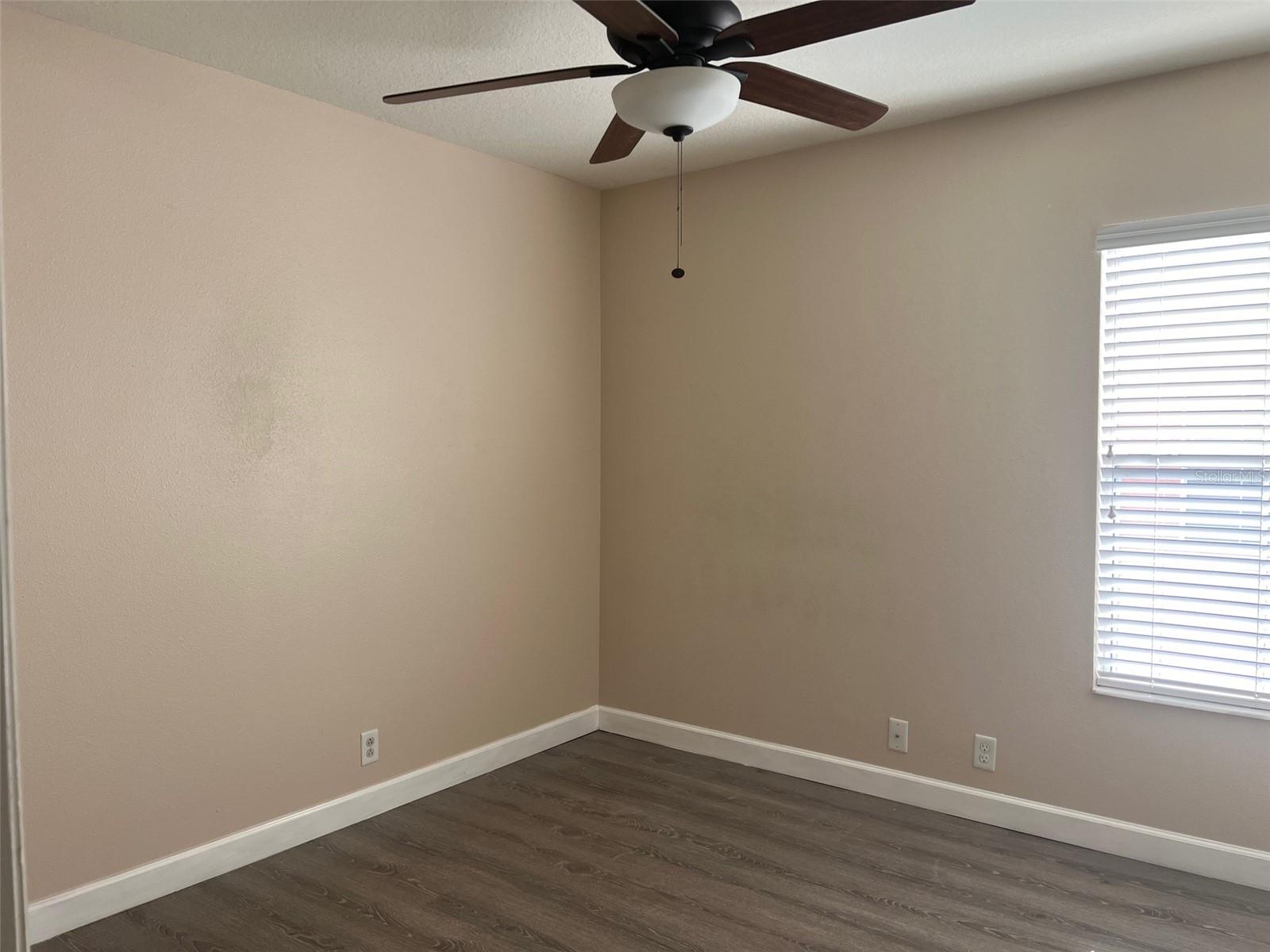 SUNSET POINTE TWNHMS - Residential Lease