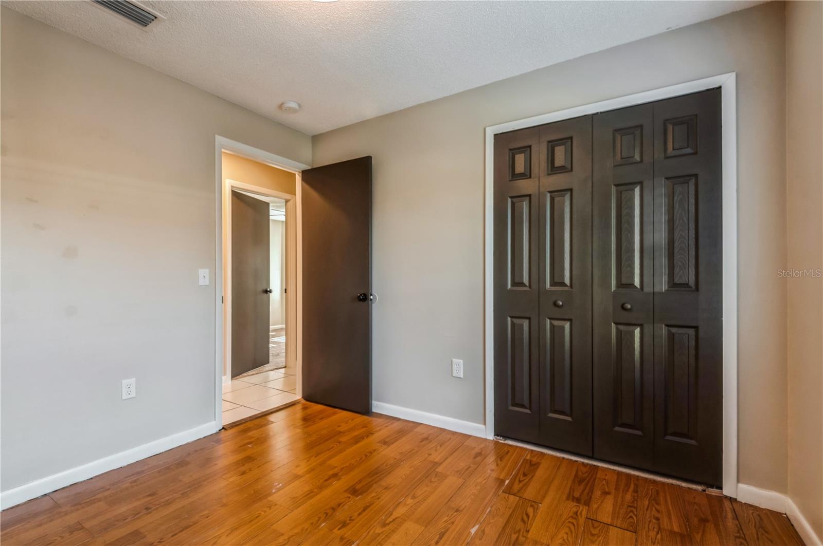 SHERWOOD ESTATES - Residential