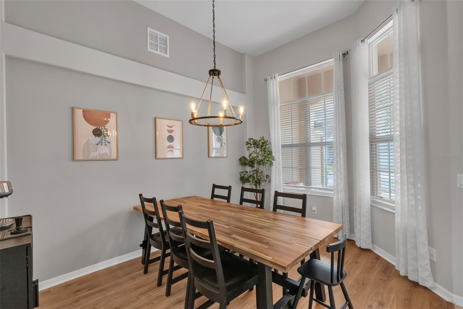 WOODBRIDGE LAKES - Residential