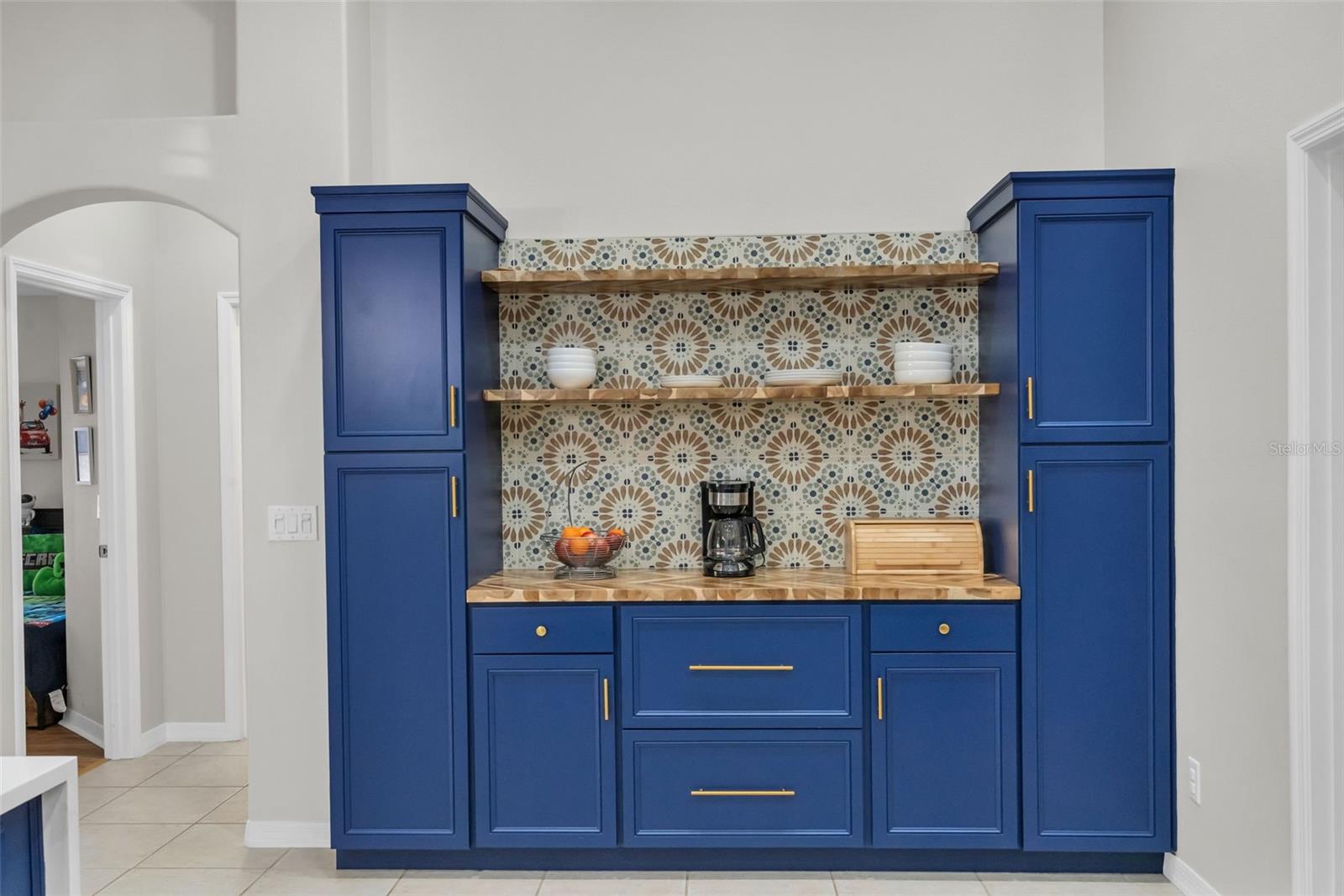 WOODBRIDGE LAKES - Residential