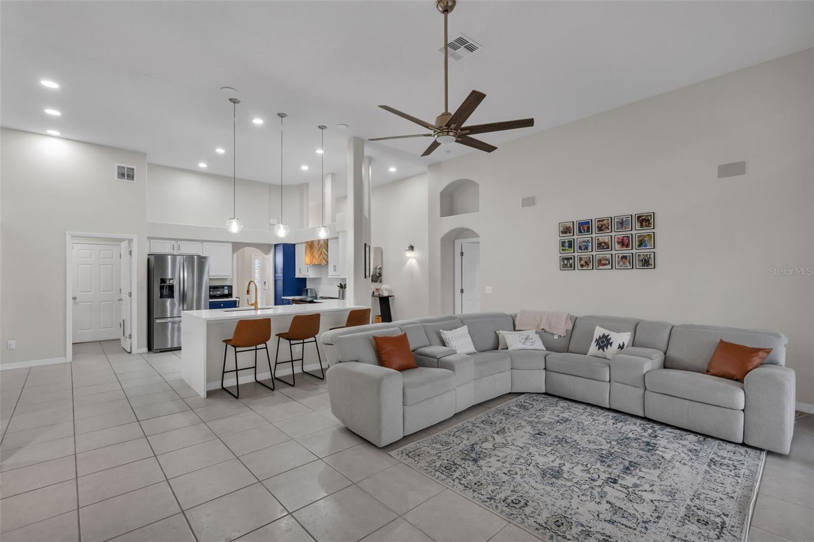 WOODBRIDGE LAKES - Residential