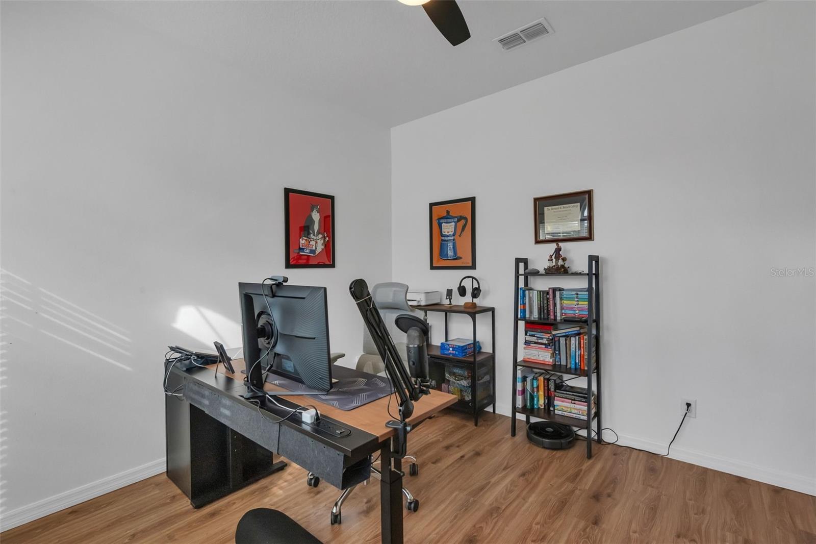 WOODBRIDGE LAKES - Residential