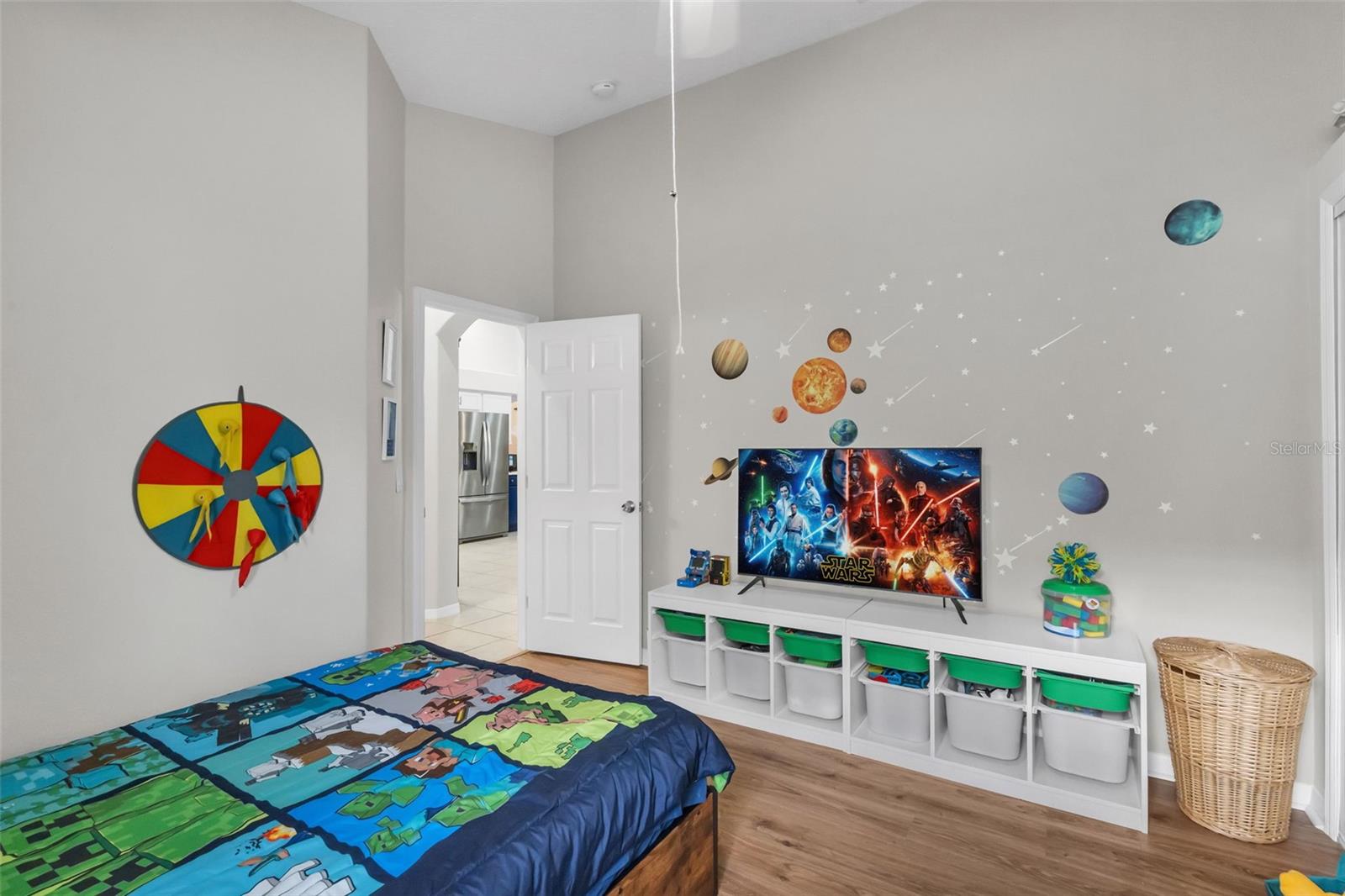 WOODBRIDGE LAKES - Residential